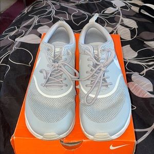 Women’s Nike Downshifter 7...size 7.5